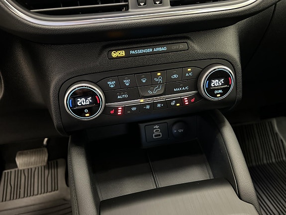 Ford Kuga 13 of 21