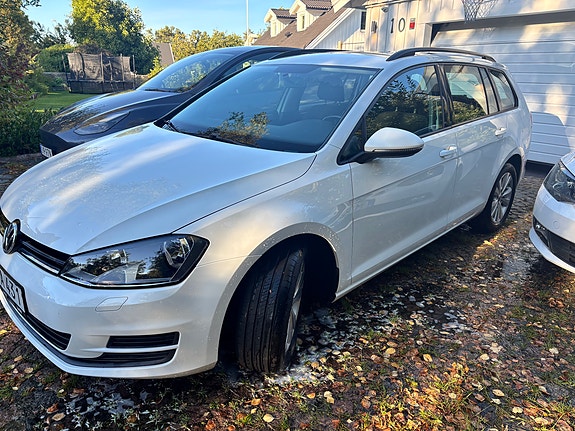 Volkswagen Golf VII 2 of 10