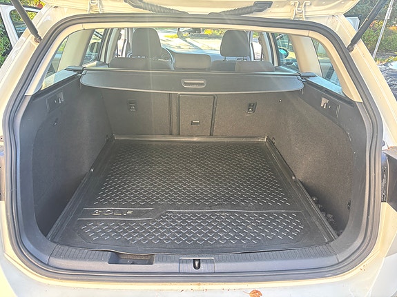 Volkswagen Golf VII 6 of 10