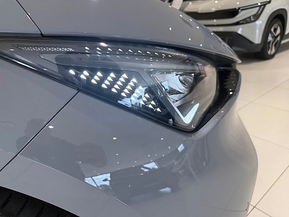 Cupra Born 18 of 22