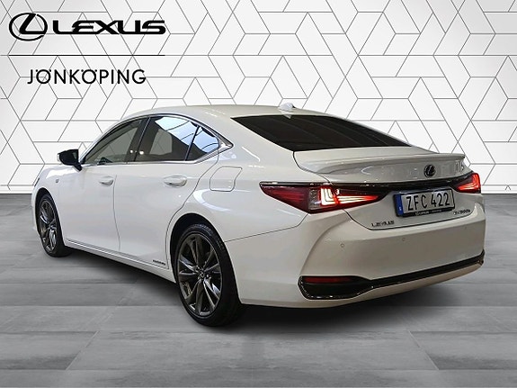 Lexus ES300h 6 of 16