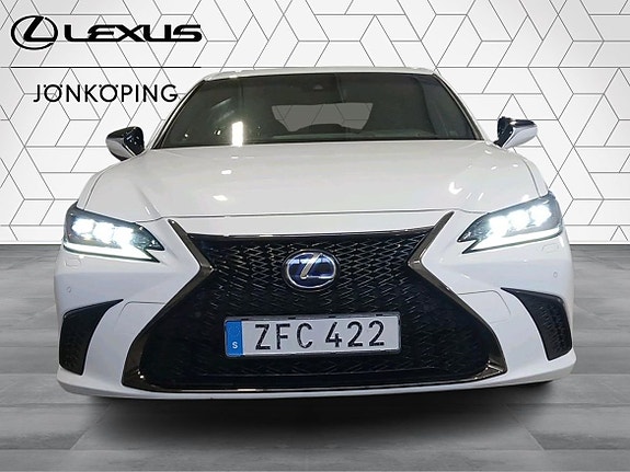 Lexus ES300h 3 of 16