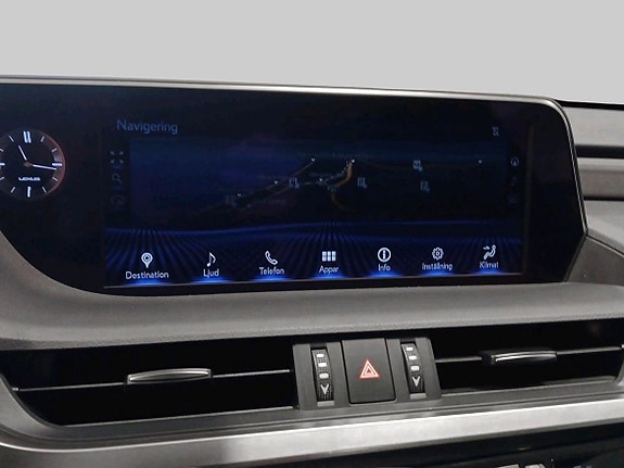 Lexus ES300h 13 of 16