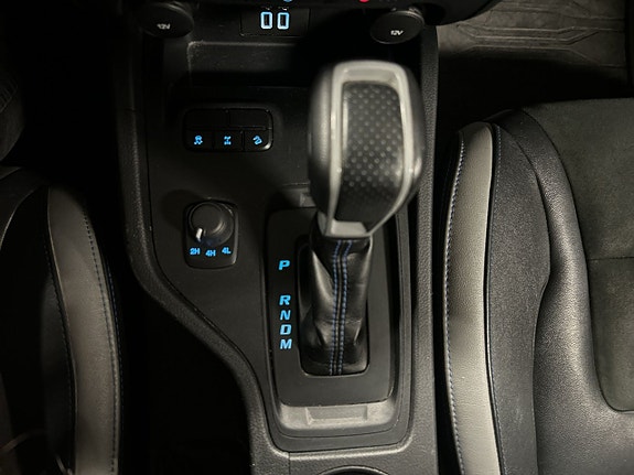 Ford Ranger Raptor 22 of 24