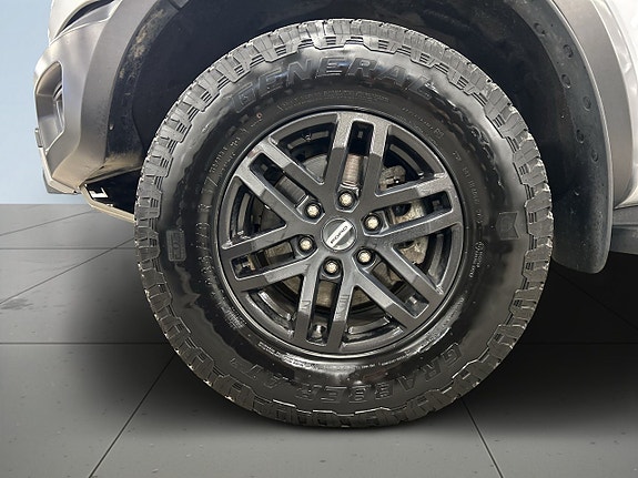 Ford Ranger Raptor 14 of 24