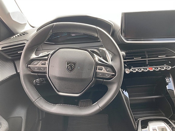 Peugeot 208 7 of 15