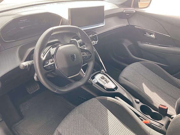 Peugeot 208 4 of 15