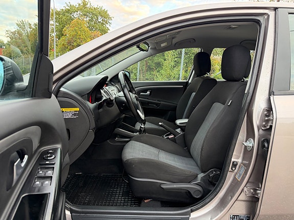 Kia Ceed 9 of 17