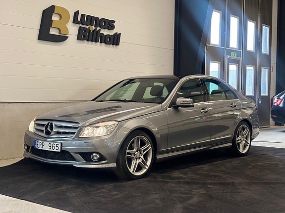 Mercedes-Benz C220 2 of 26