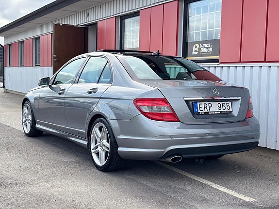Mercedes-Benz C220 4 of 26