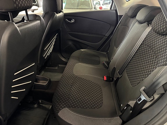 Renault Captur 17 of 23
