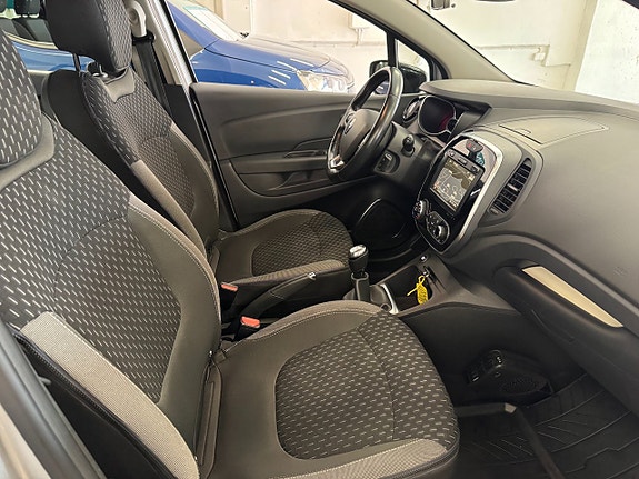 Renault Captur 15 of 23