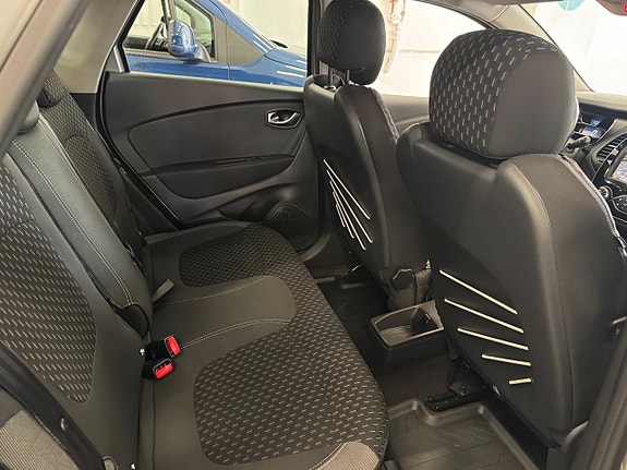 Renault Captur 16 of 23