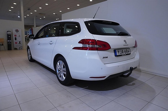 Peugeot 308 SW 7 of 12