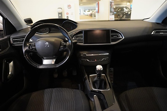 Peugeot 308 SW 11 of 12