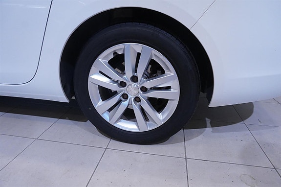 Peugeot 308 SW 8 of 12