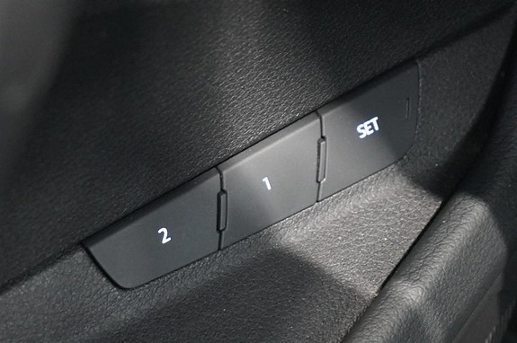 Audi Q8 e-tron 12 of 17