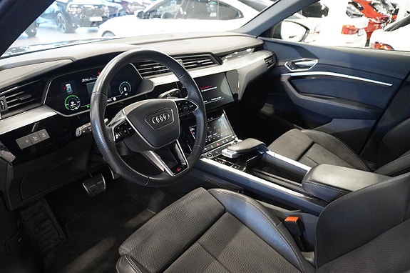 Audi Q8 e-tron 2 of 17