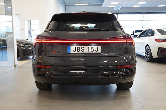 Audi Q8 e-tron 16 of 17