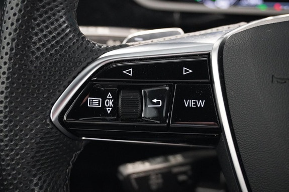 Audi Q8 e-tron 11 of 17