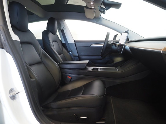 Tesla Model 3 10 of 25