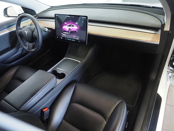 Tesla Model 3 9 of 25