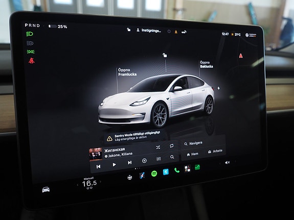 Tesla Model 3 22 of 25