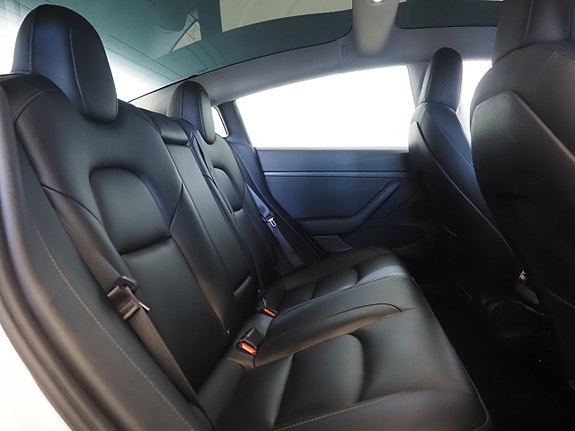 Tesla Model 3 13 of 25