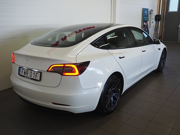 Tesla Model 3 6 of 25