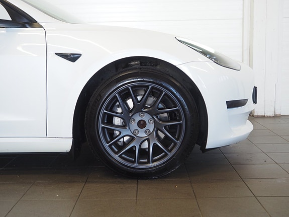 Tesla Model 3 8 of 25