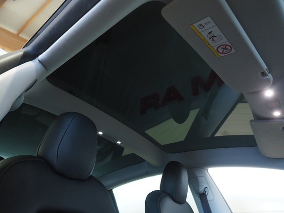 Tesla Model 3 24 of 25