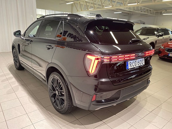 Lynk & Co 01 6 of 19