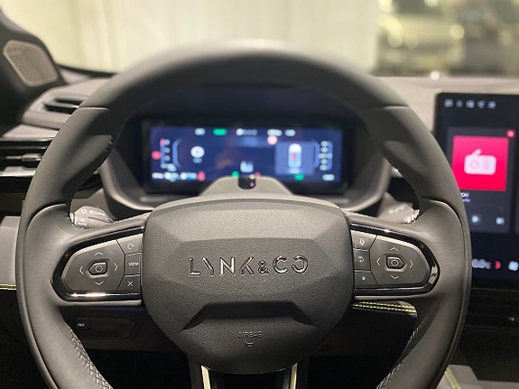Lynk & Co 01 15 of 19
