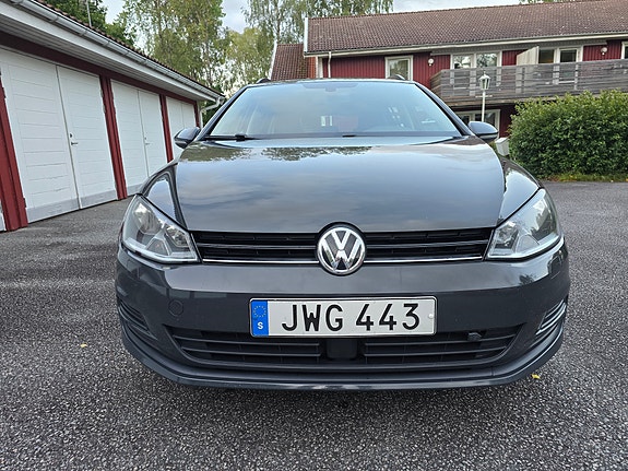 Volkswagen Golf VII 2 of 27