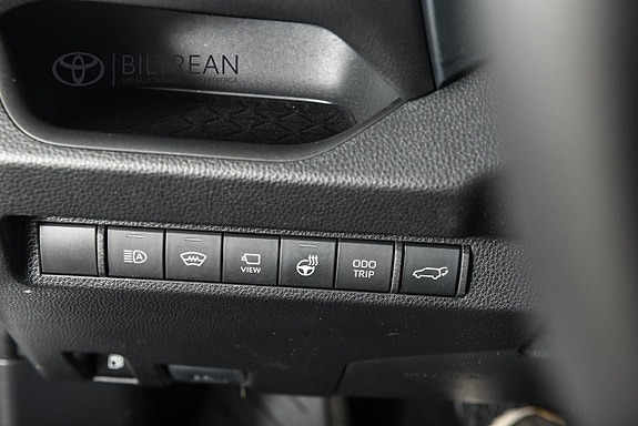 Toyota RAV4 Plug-in Hybrid 16 of 19