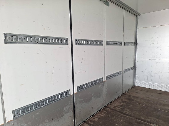 PLS Skåp med Containerfäste 9 of 12