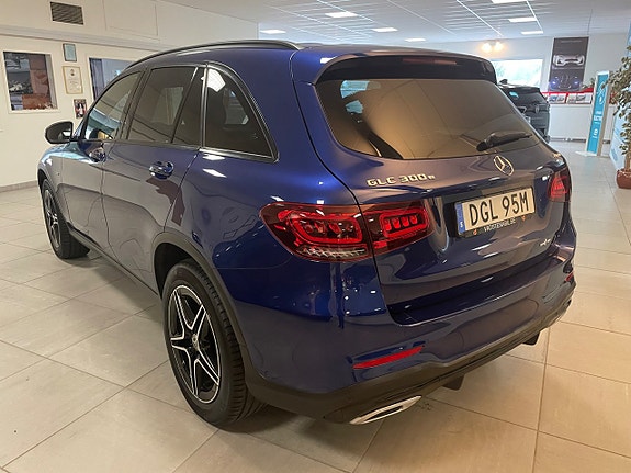 Mercedes-Benz GLC300 e 5 of 8