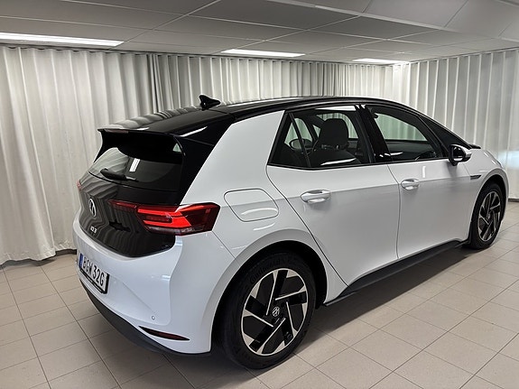 Volkswagen ID.3 4 of 9