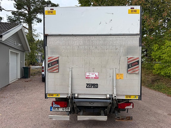 Mercedes-Benz Sprinter 208 4 of 12