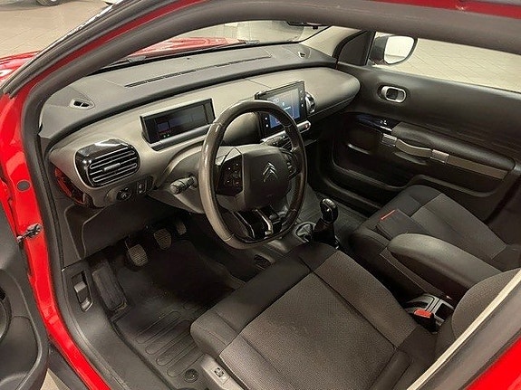 Citroen C4 Cactus 2 of 6