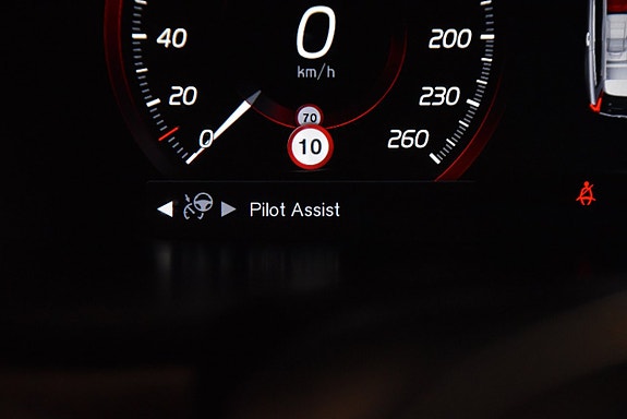 Volvo V90 Cross Country 16 of 25