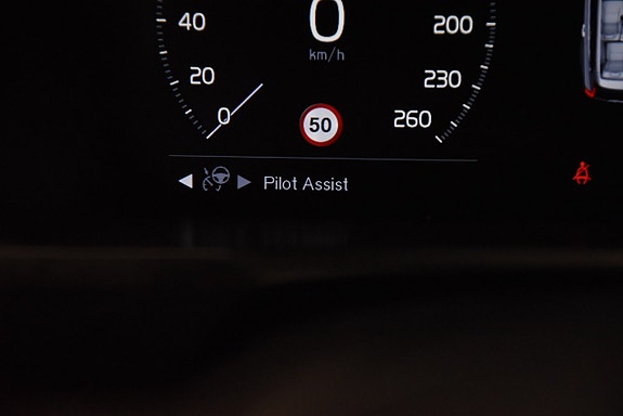 Volvo XC90 27 of 30