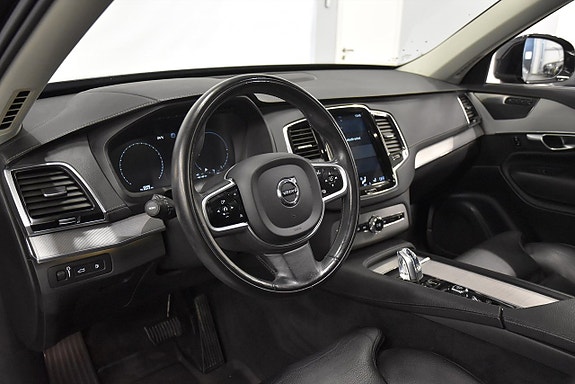 Volvo XC90 9 of 30