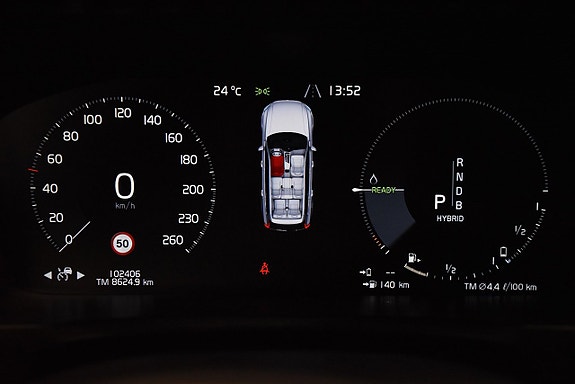 Volvo XC90 26 of 30