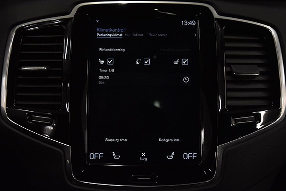Volvo XC90 30 of 30