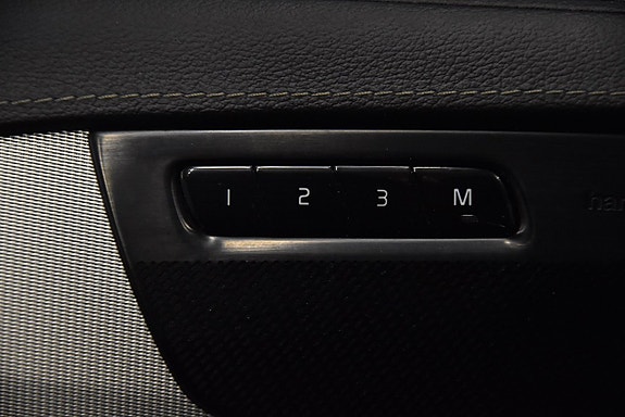 Volvo XC90 18 of 30