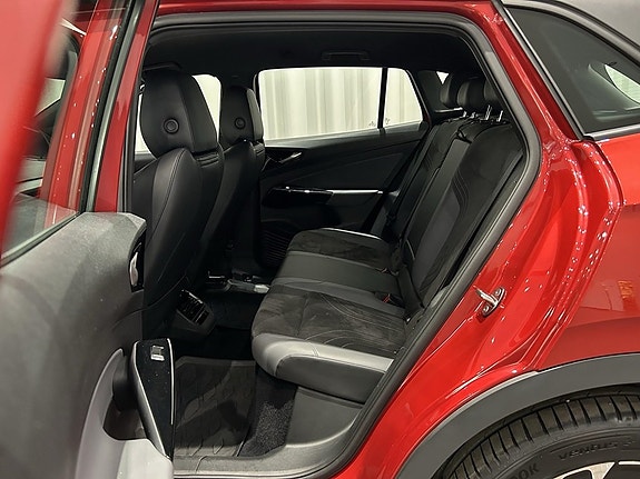Volkswagen ID.4 7 of 14