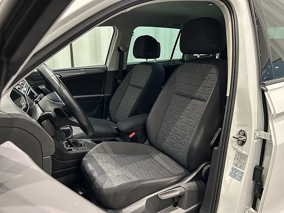 Volkswagen Tiguan 5 of 14