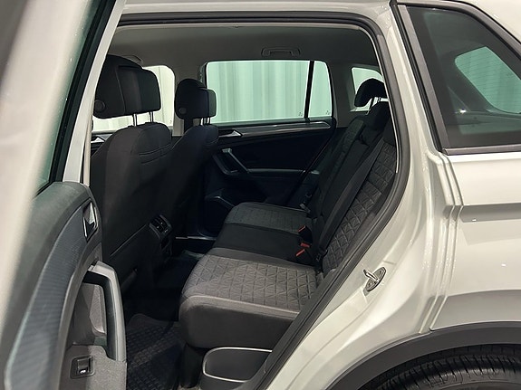 Volkswagen Tiguan 6 of 14