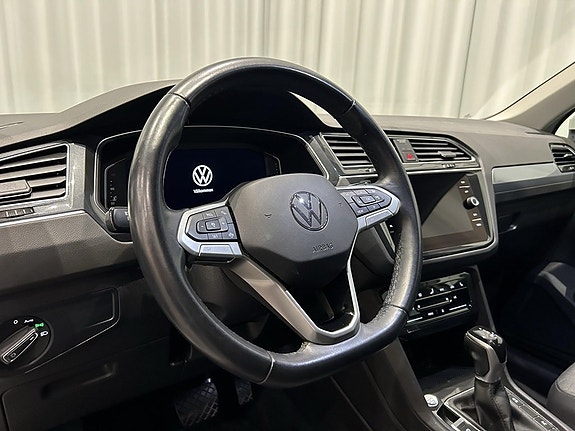 Volkswagen Tiguan 8 of 14
